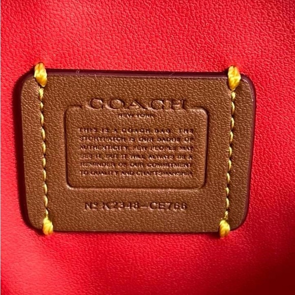 CE766 - Coach Heart Crossbody 14 with Pillow Quilting - Picture 9 of 13